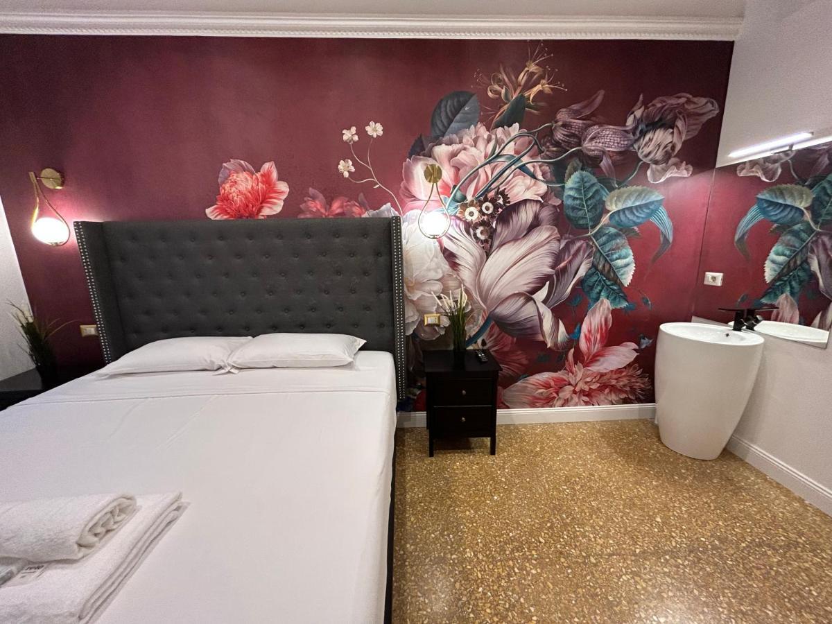 Raffaello's Place Rom